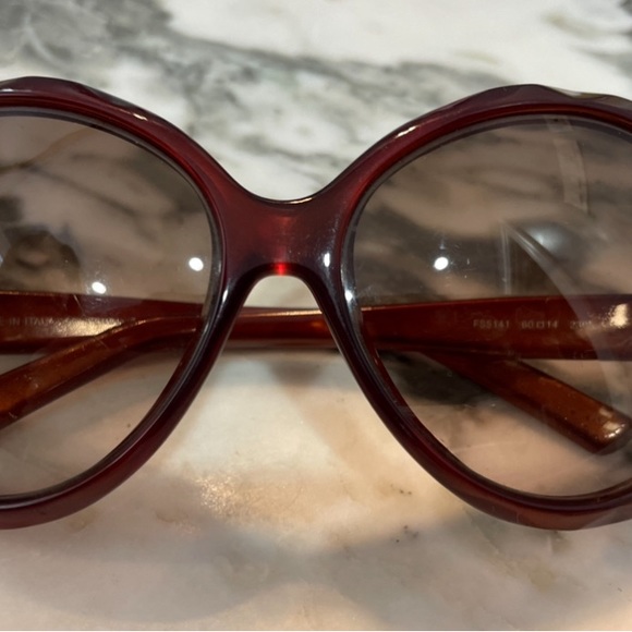 FENDI Sunglasses - Picture 2 of 7